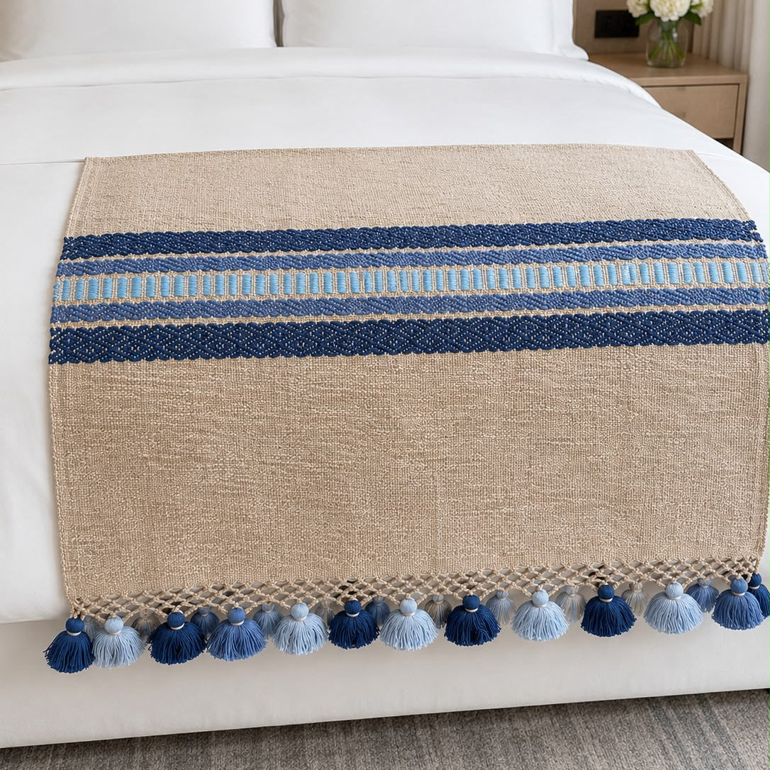 Pie De Cama Azul Pompones Laterales Antigua Decor