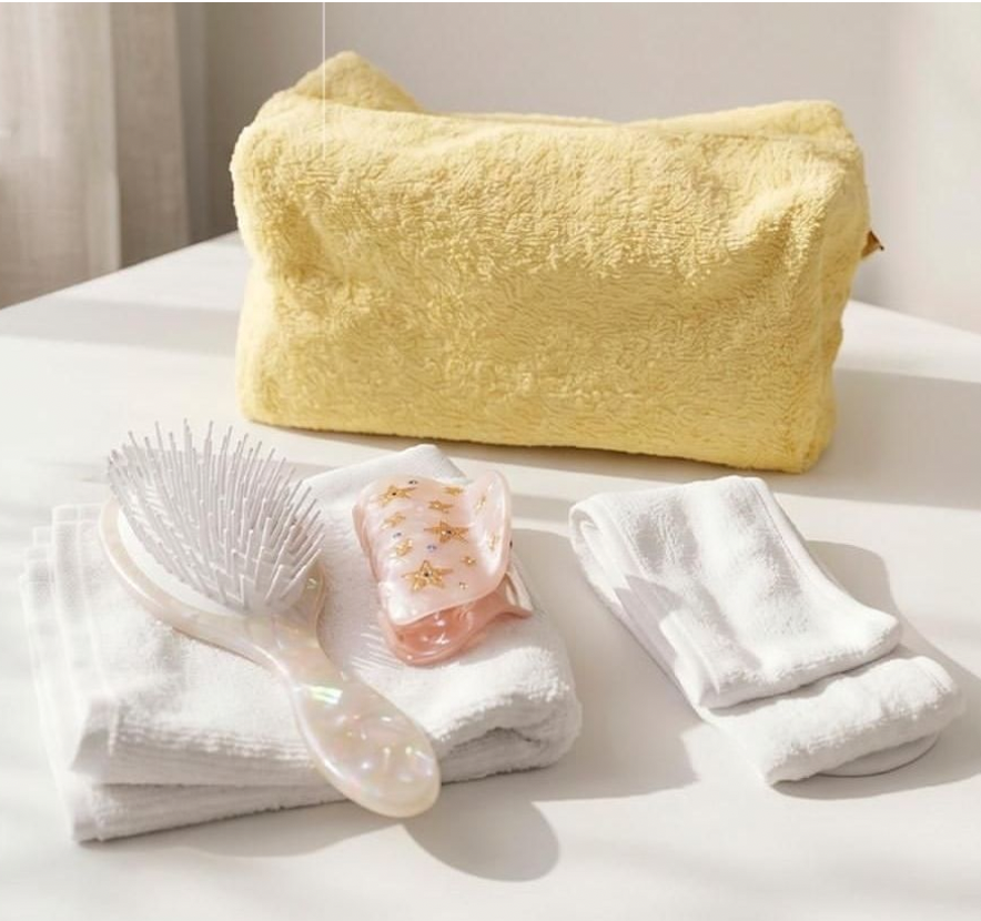 Set De Cosmetiquera Toalla Amarilla