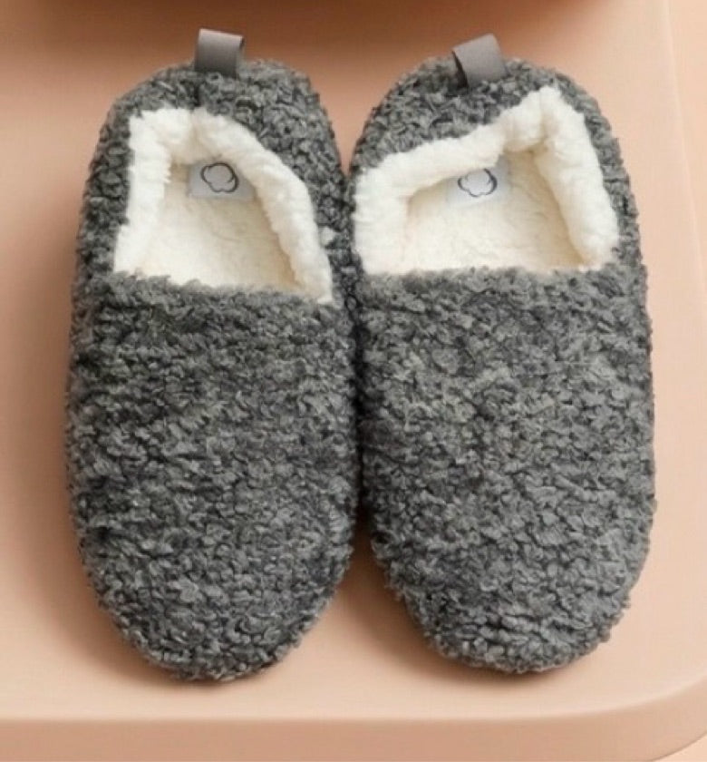 Pantufla Slipper Cerrada Gris