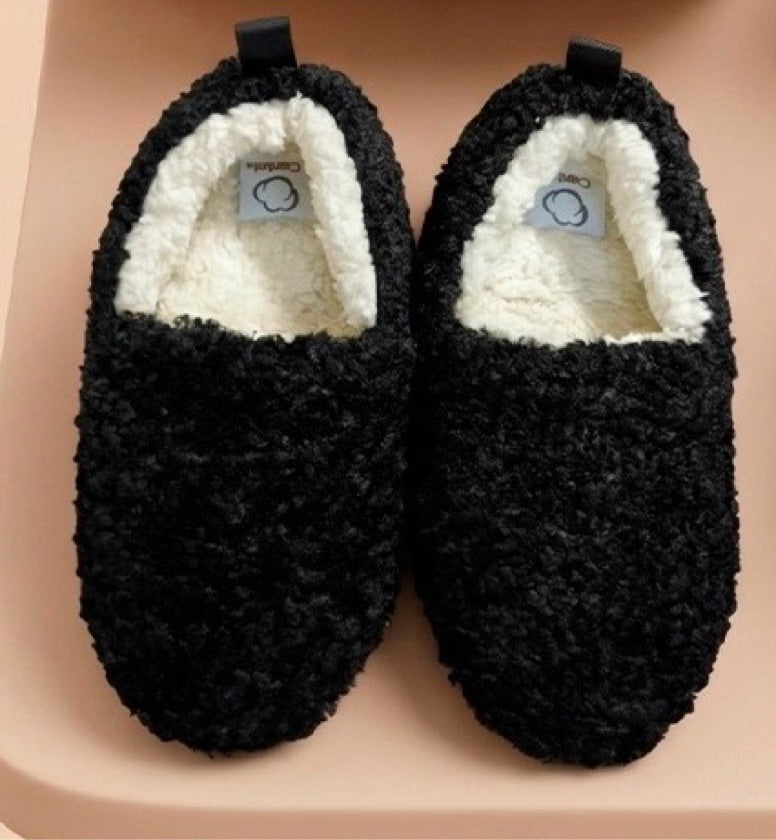 Pantufla Slipper Cerrada Negra