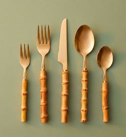 Set De 20 Cubiertos Dorado Acero Inoxidable Mango De Bambu