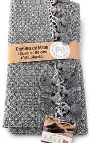 Camino De Mesa Cuadrícula Con Macramé Pompones Gris Nutria